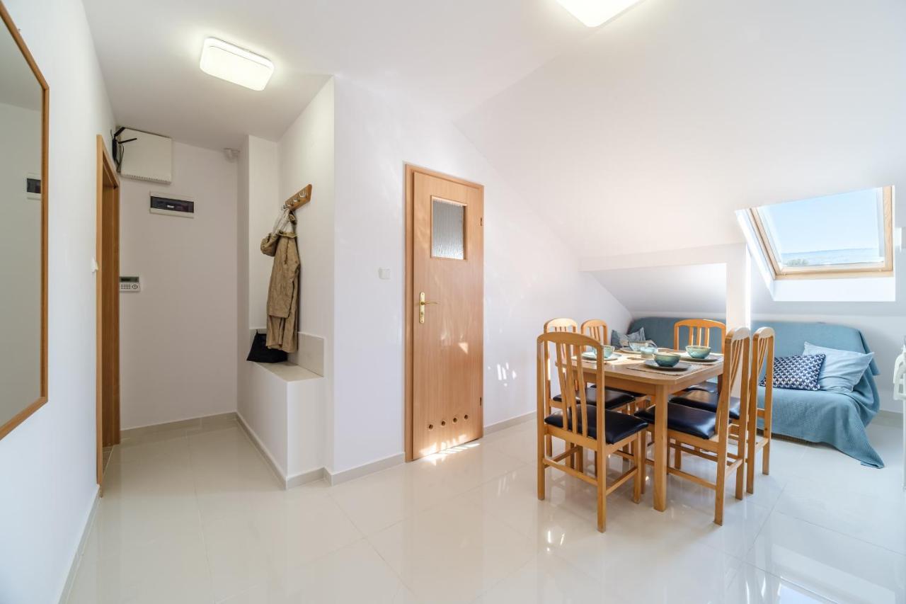Luka'S Sea View Terrace & Steps From The Beach Apartment Mirca  ภายนอก รูปภาพ